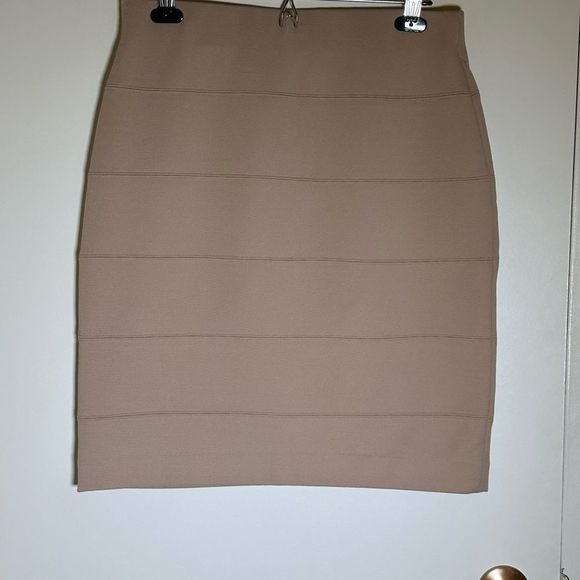 Alfani mini pencil skirt elastic waist spandex med. medium mini spandex skirt. - Picture 2 of 9